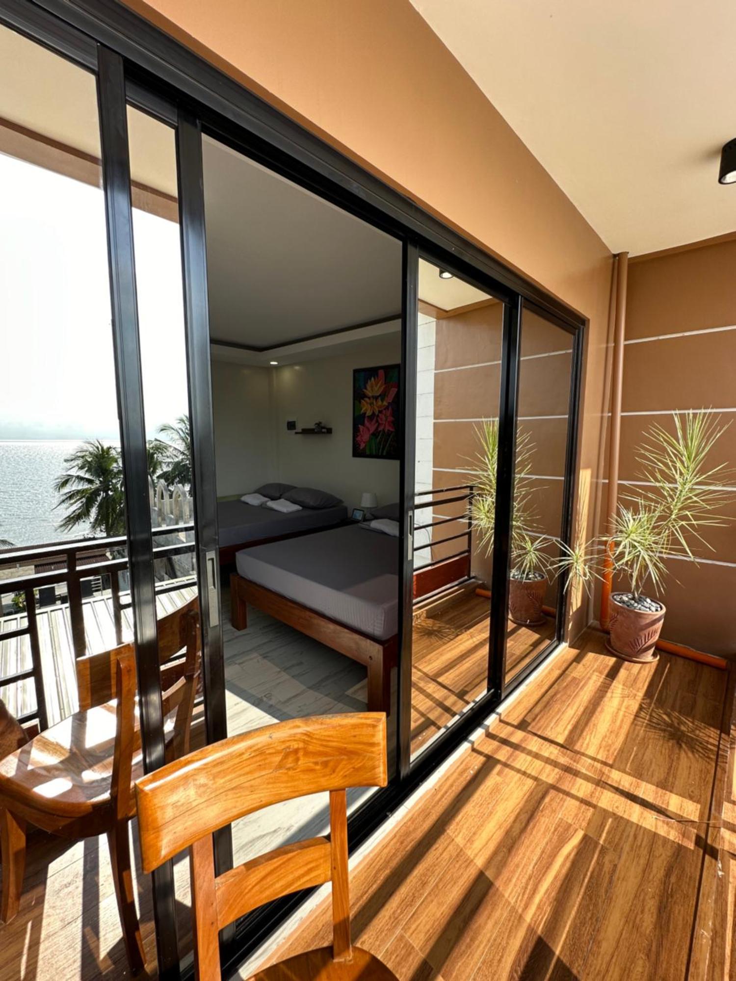 D Villa Nueva'S Beach House Lobo Exterior photo